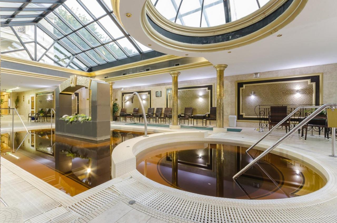 Hotel Aurum Hajdúszoboszló Eksteriør billede