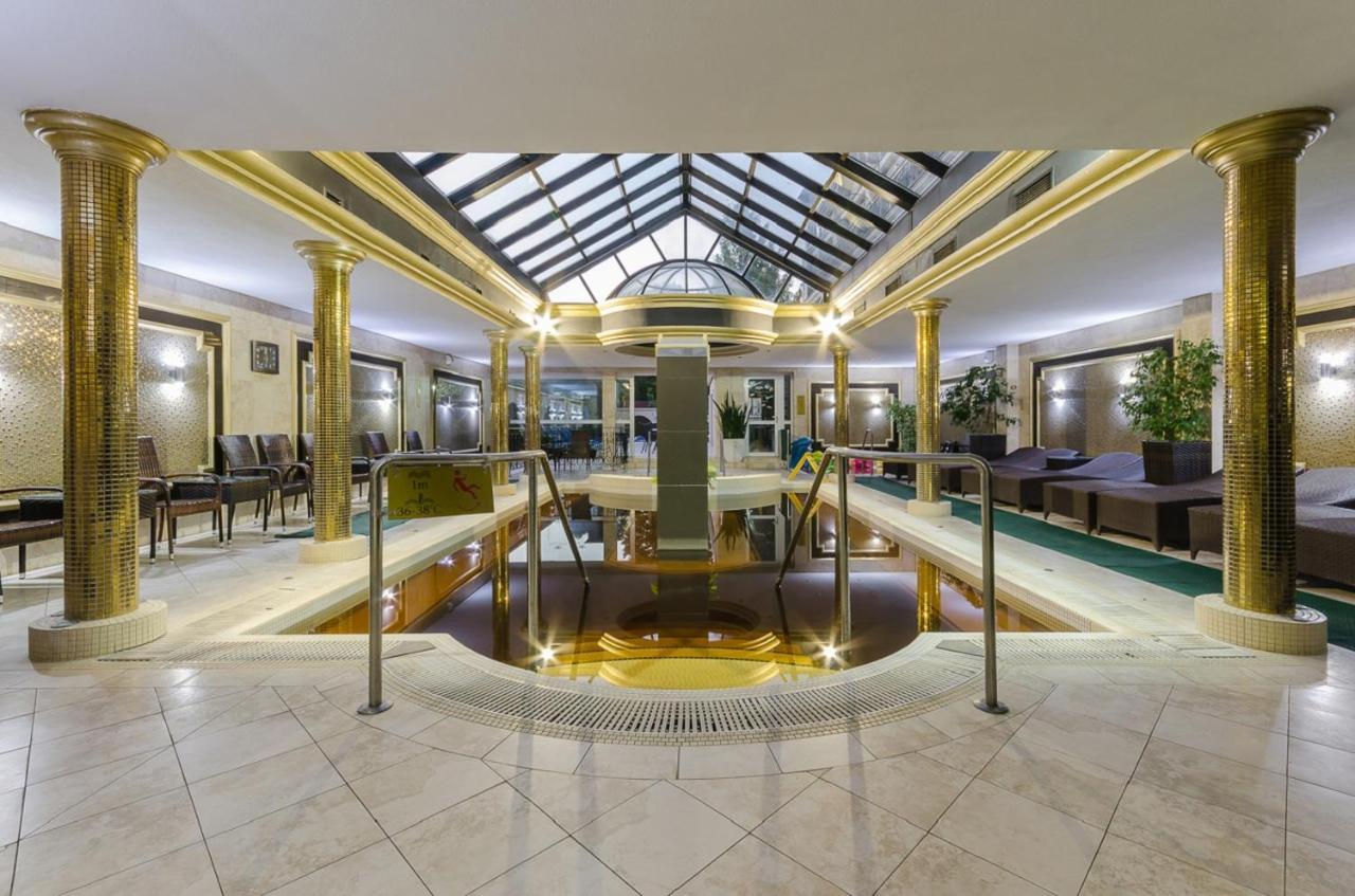 Hotel Aurum Hajdúszoboszló Eksteriør billede