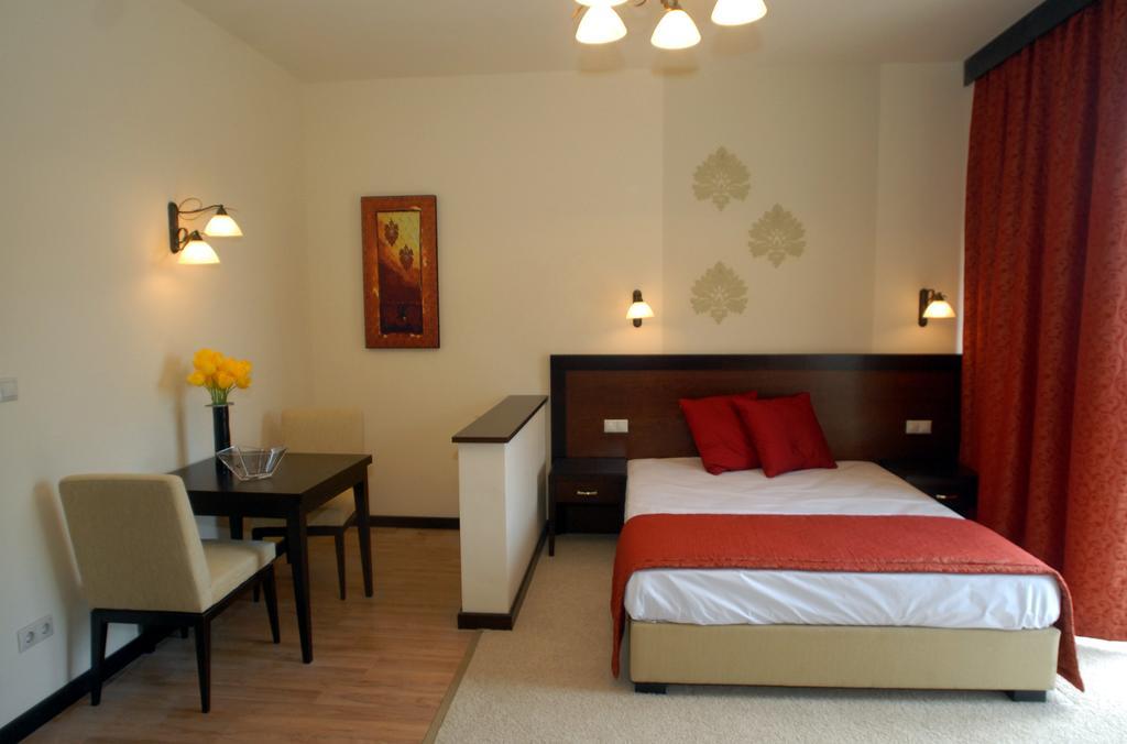 Hotel Aurum Hajdúszoboszló Eksteriør billede